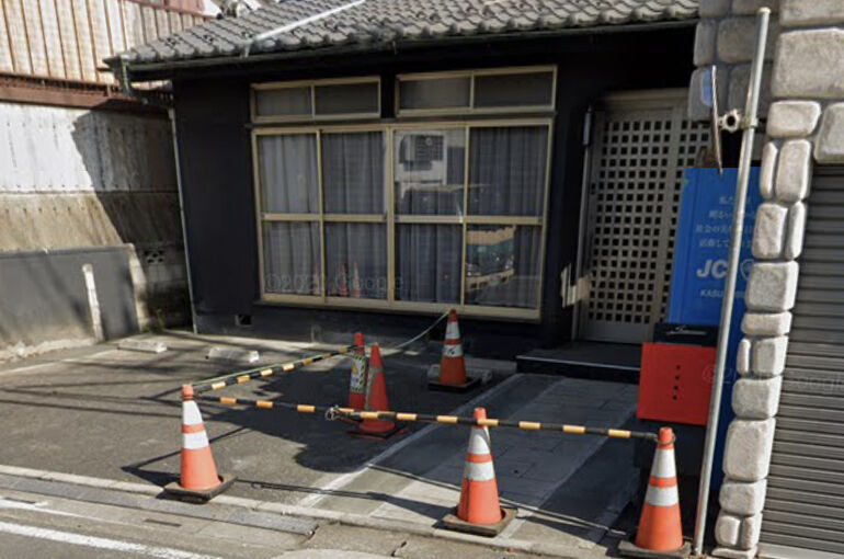 EF39E199-90AE-416A-A9B5-C72F6FF63B7F